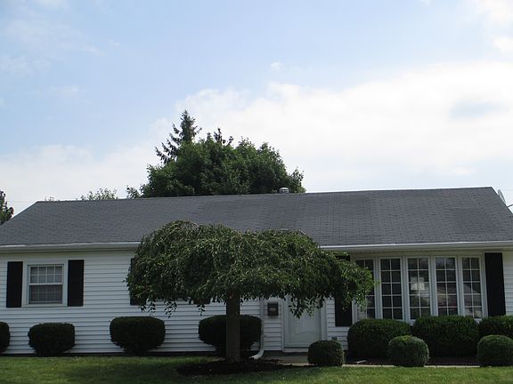 2nd image of 2512 Dunhill Pl