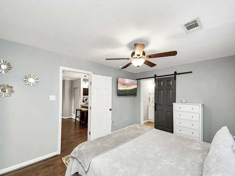 7032 Conley St — Photo 26