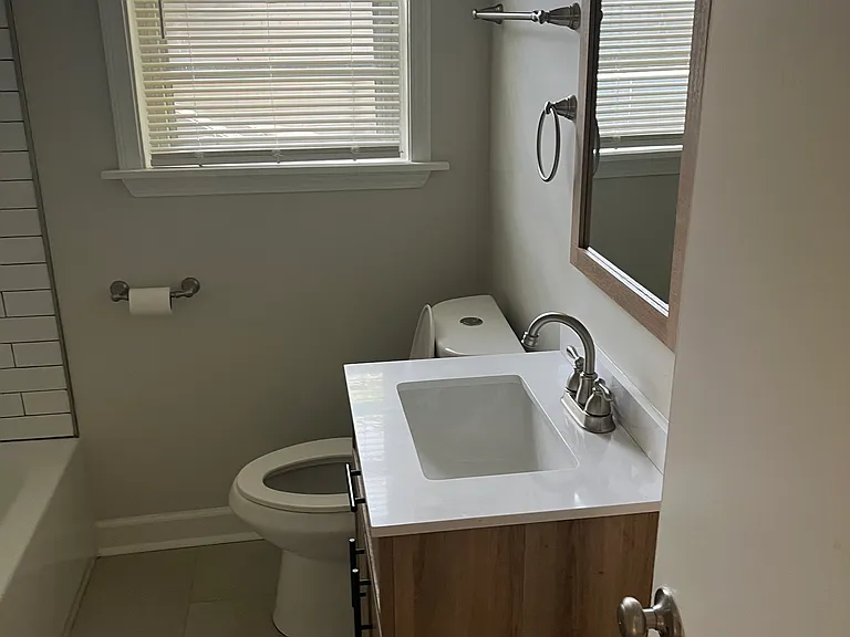 1079 Bonnie St — Photo 5