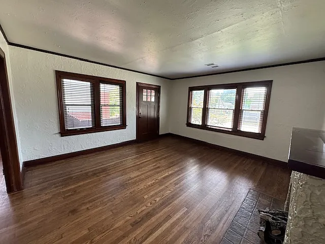 1235 S Columbia Ave — Photo 5