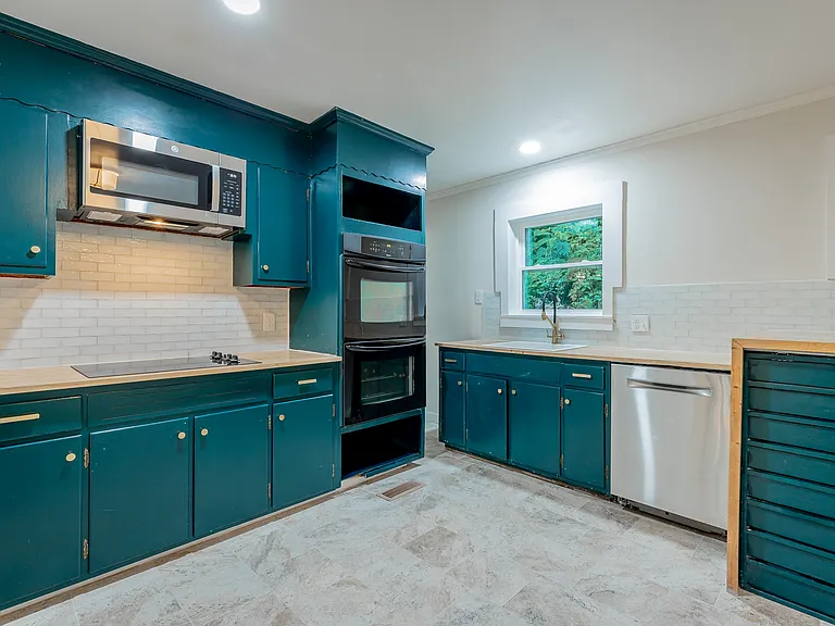 516 Moonhollow Ln — Photo 14