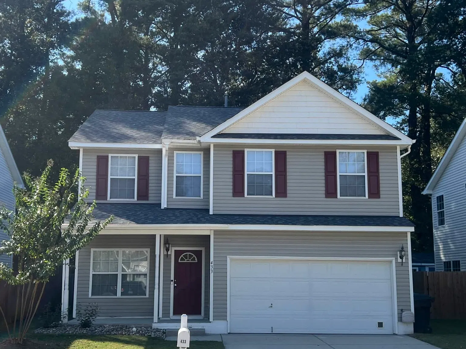 4 bed, 2.5 bath, 2109 sqft, $2,600 — Photo 1