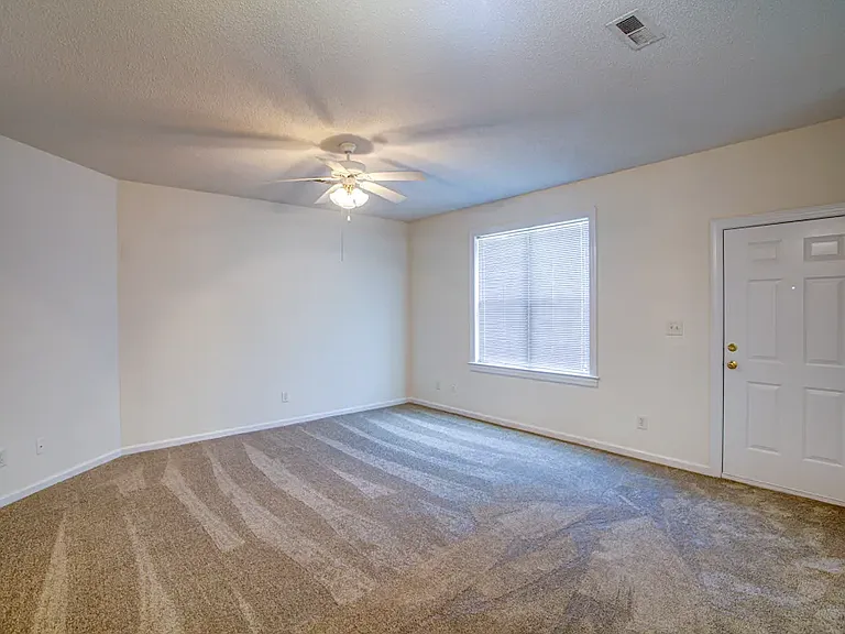 Hunter's Park Apartments — Photo 22
