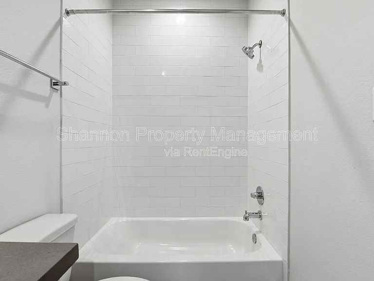 3024 Charline Ave — Photo 10