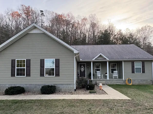 99 Walnut Hill Dr, Manchester, KY 40962