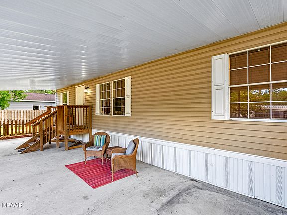 5th image of 308 N Janice Ln