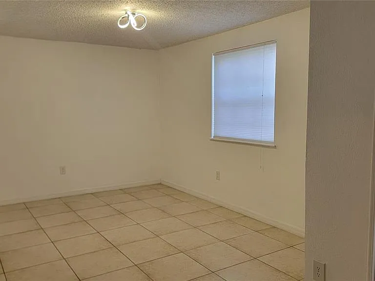 4023 Versailles Dr #4023F — Photo 8