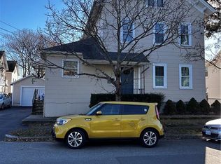 10 Broad St, Warren, RI 02885