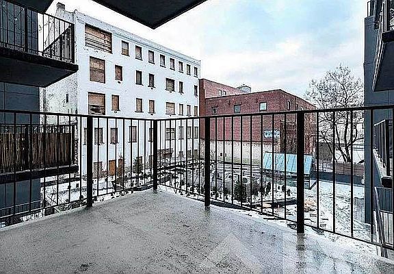 3rd image of 606 Franklin Ave #313A