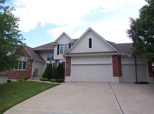 1404 NE Scarborough Dr, Blue Springs, MO 64014