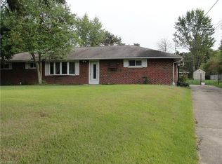 1428 Laurel Dr, Macedonia, OH 44056