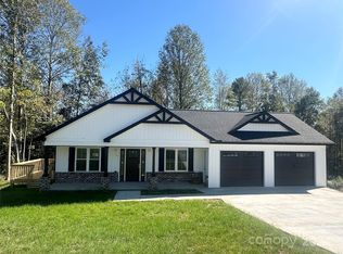 132 Buck Shoals Cir, Hudson, NC 28638