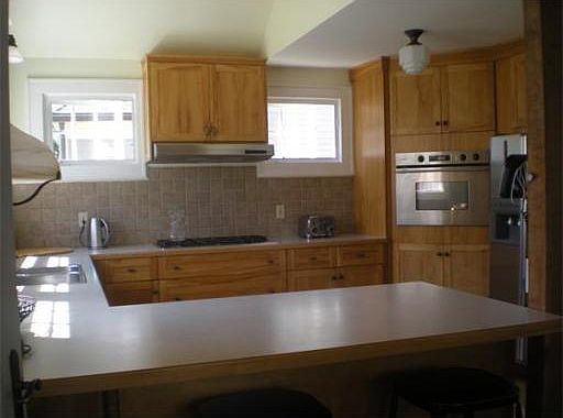 3rd image of 27 Hill St