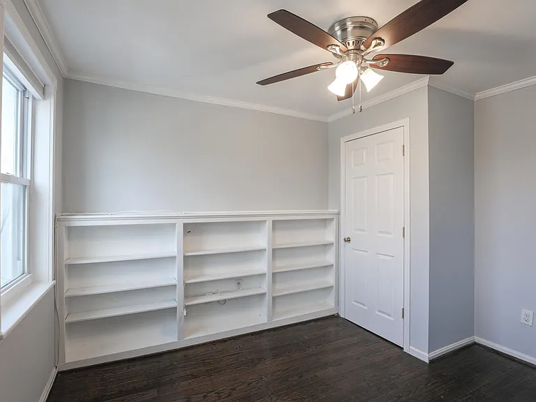 2nd floor - Front bedroom