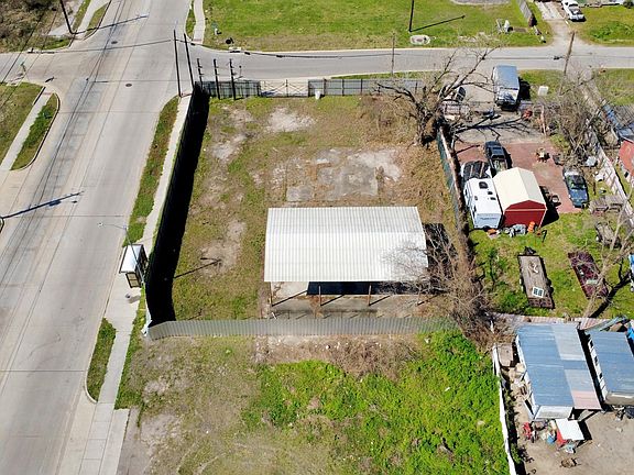 4th image of 6005 Laura Koppe Rd