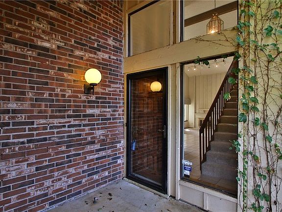 3rd image of 4612 Dove Tree Ln