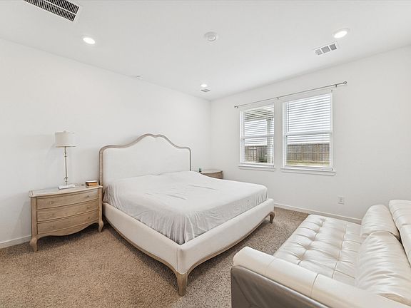 4th image of 7122 Clearwater Cove Dr
