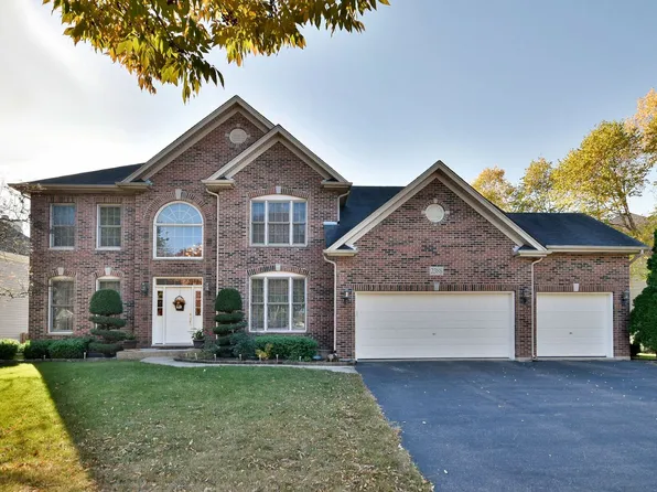 2388 Kidwell Dr, West Chicago, IL 60185