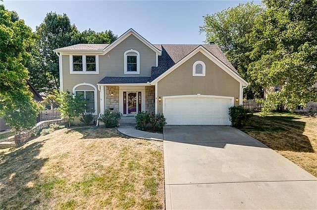 1st image of 205 SE Citadel Dr