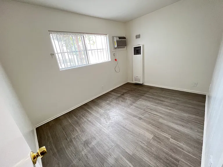 219 S New Ave #1 — Photo 7