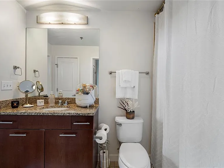 3324 Peachtree Rd NE #2208 — Photo 18