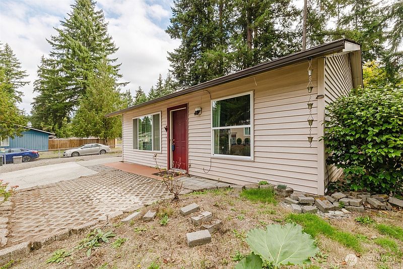 2nd image of 19463 SE 267th Street