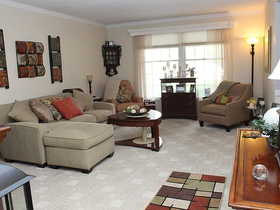 4th image of 4501 N Wheeling Ave #2