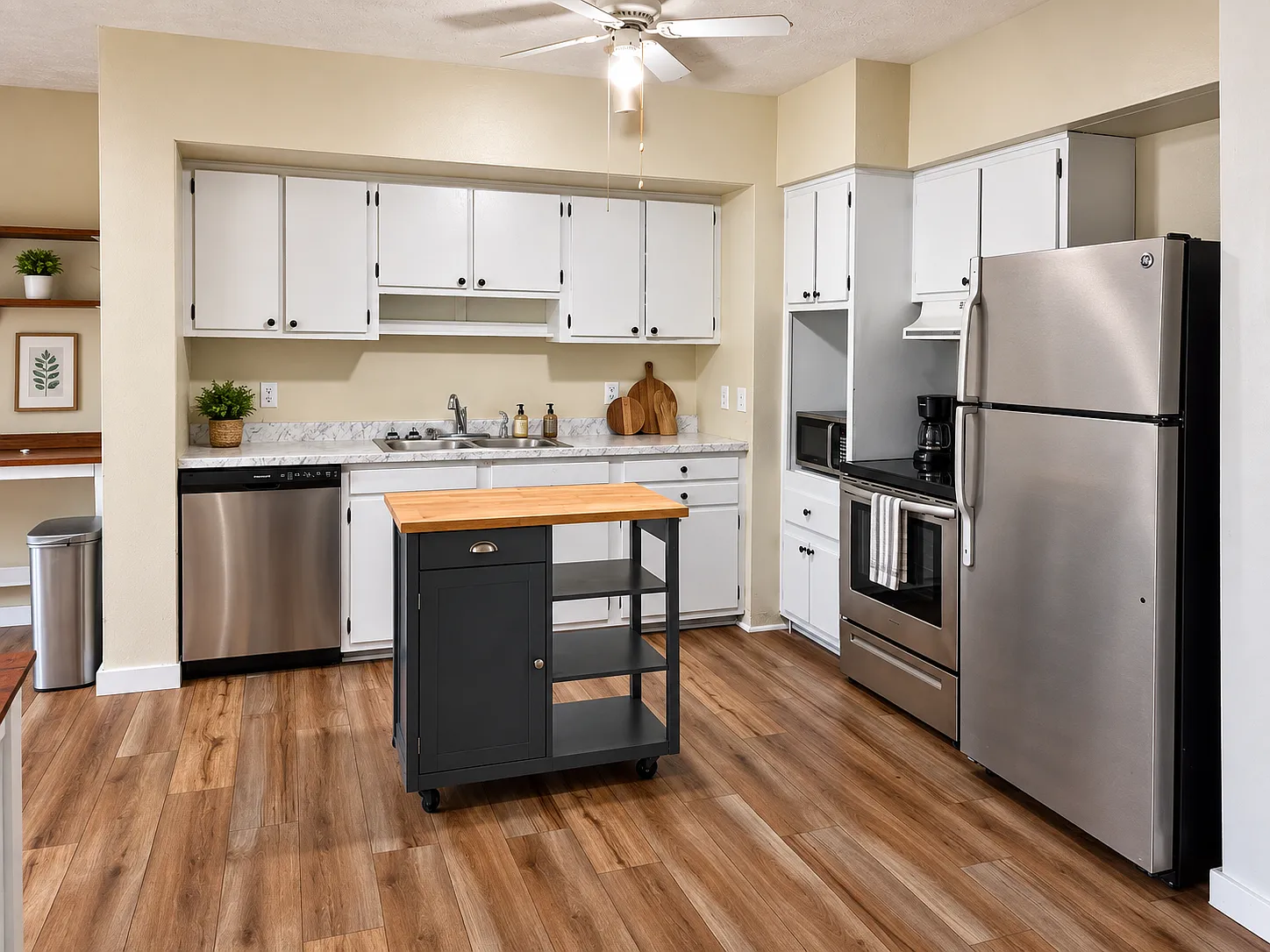 3 bed, 1.5 bath, 1500 sqft, $1,750 — Photo 4