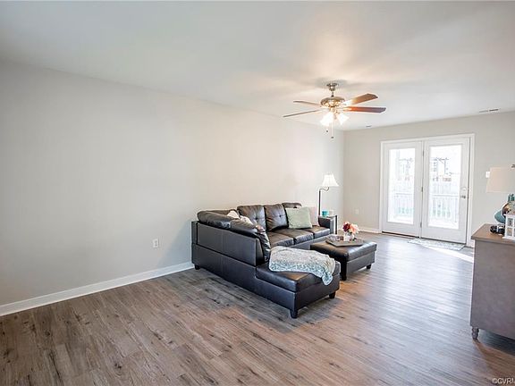 4th image of 2113 Mountain Run Dr