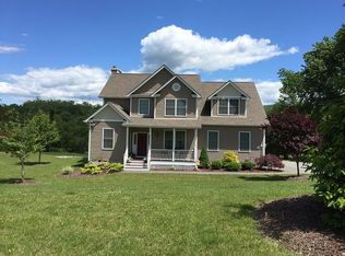 6 Twin Ponds Ct, Stormville, NY 12582