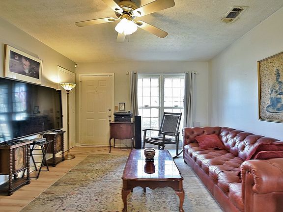 4th image of 5258 Cunningham Dr