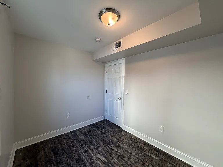 469 Alden St #1 — Photo 18