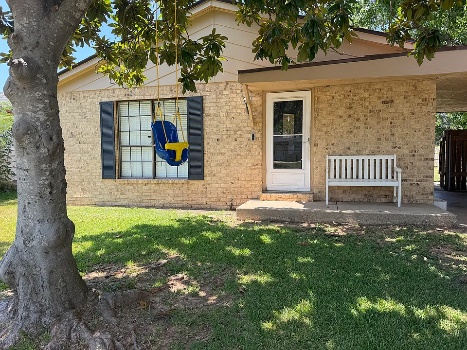 4816 General Bragg Dr