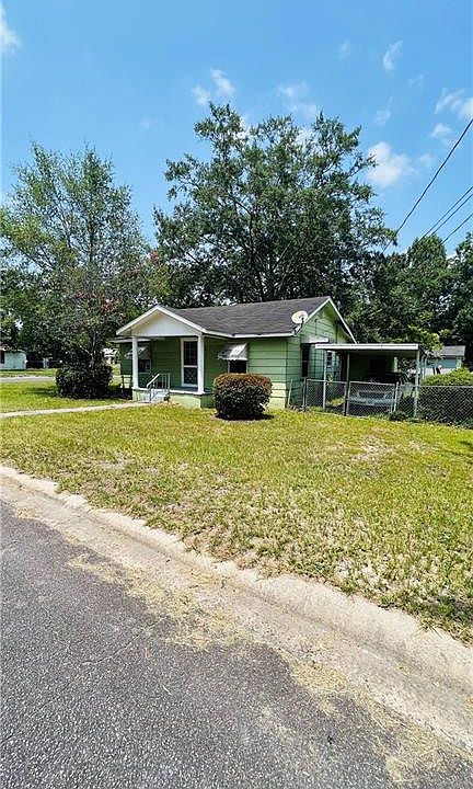 1st image of 1004 Pittman St