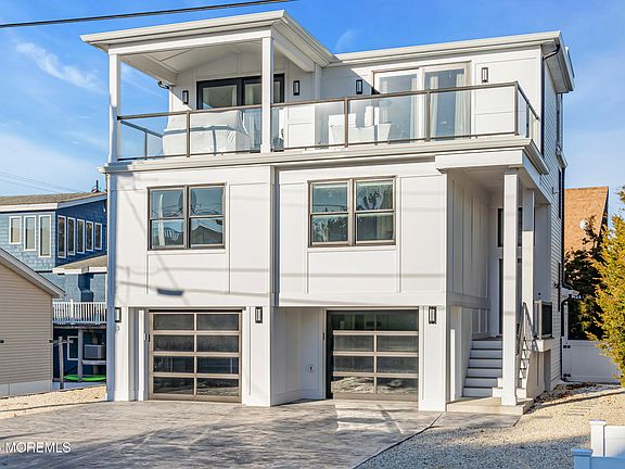 3rd image of 3 Middlesex Avenue