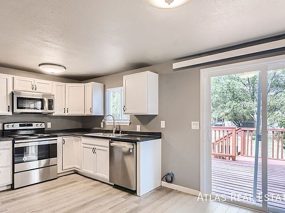 3rd image of 1690 Monterey Way