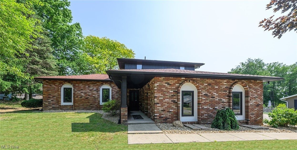 3824 Chickasaw Trl NW, Uniontown, OH 44685 MLS 4467353 Zillow