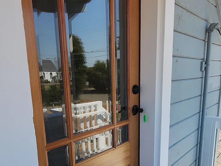 6084 B St — Photo 2