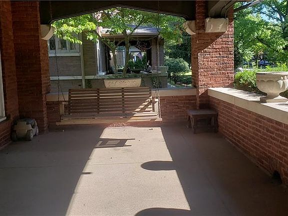 2nd image of 3828 Washington Blvd