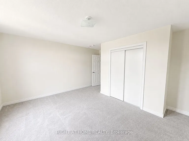8 Pearl St — Photo 27