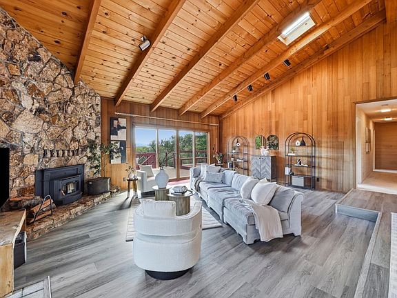 3rd image of 2 No Name Rd