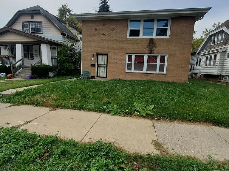 5541-5543 N 35th St. (Duplex) — Photo 1