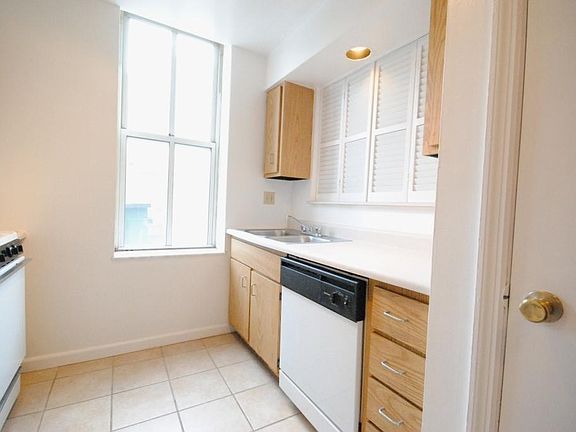 5th image of 2210 S 12th St