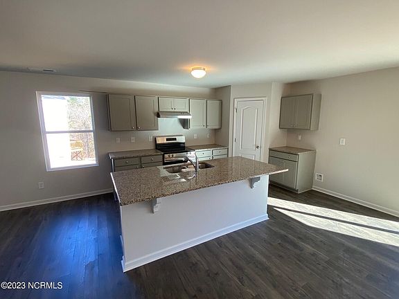 2nd image of 174 Hedge Hunter Court