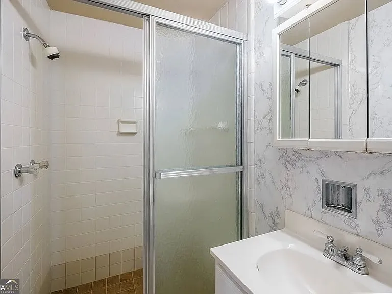 757 Old Ivy Rd NE — Photo 20