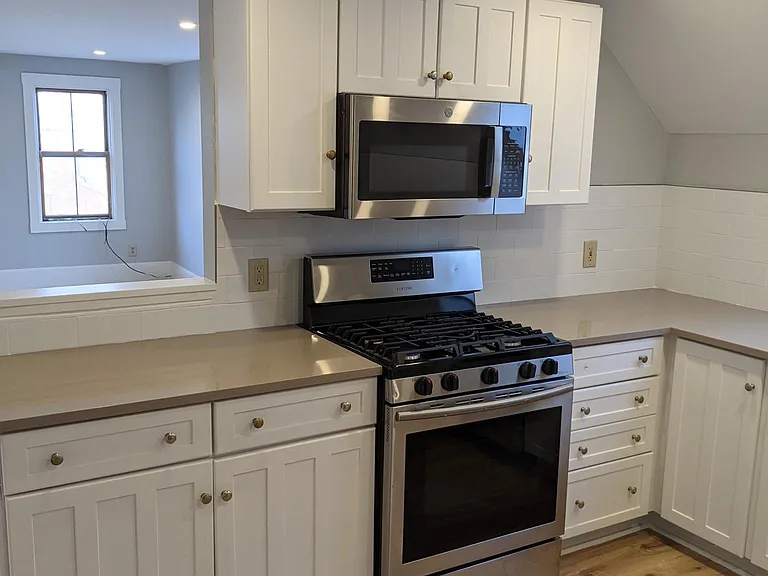 441 Pleasant St #5 — Photo 2