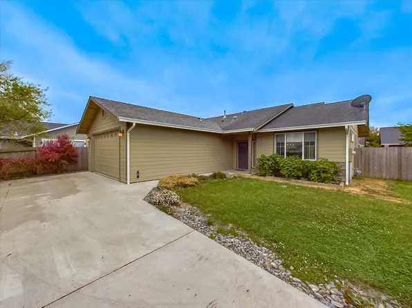 1244 Labrador Ln, McKinleyville, CA 95519