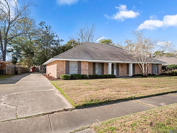2nd image of 886 Hedgewood Dr