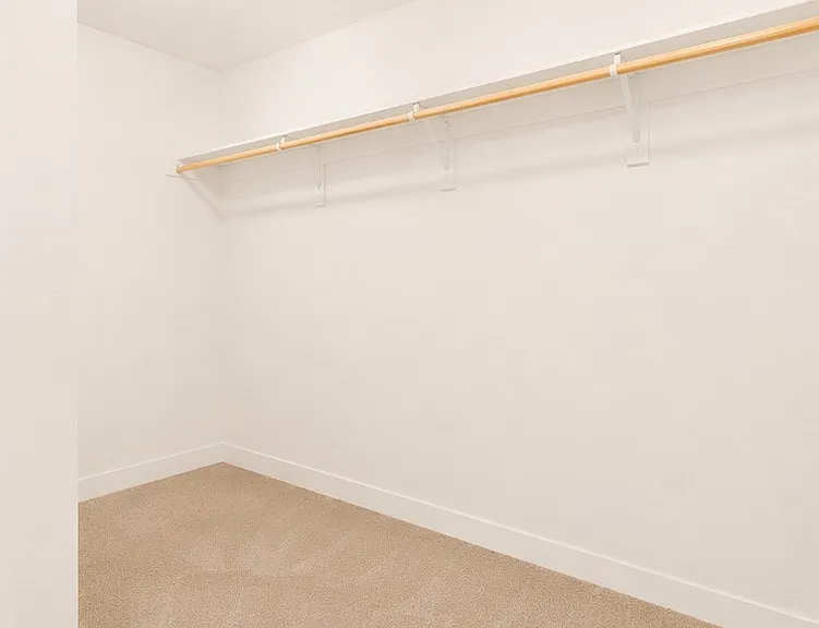 22872 SW Lincoln St — Photo 15