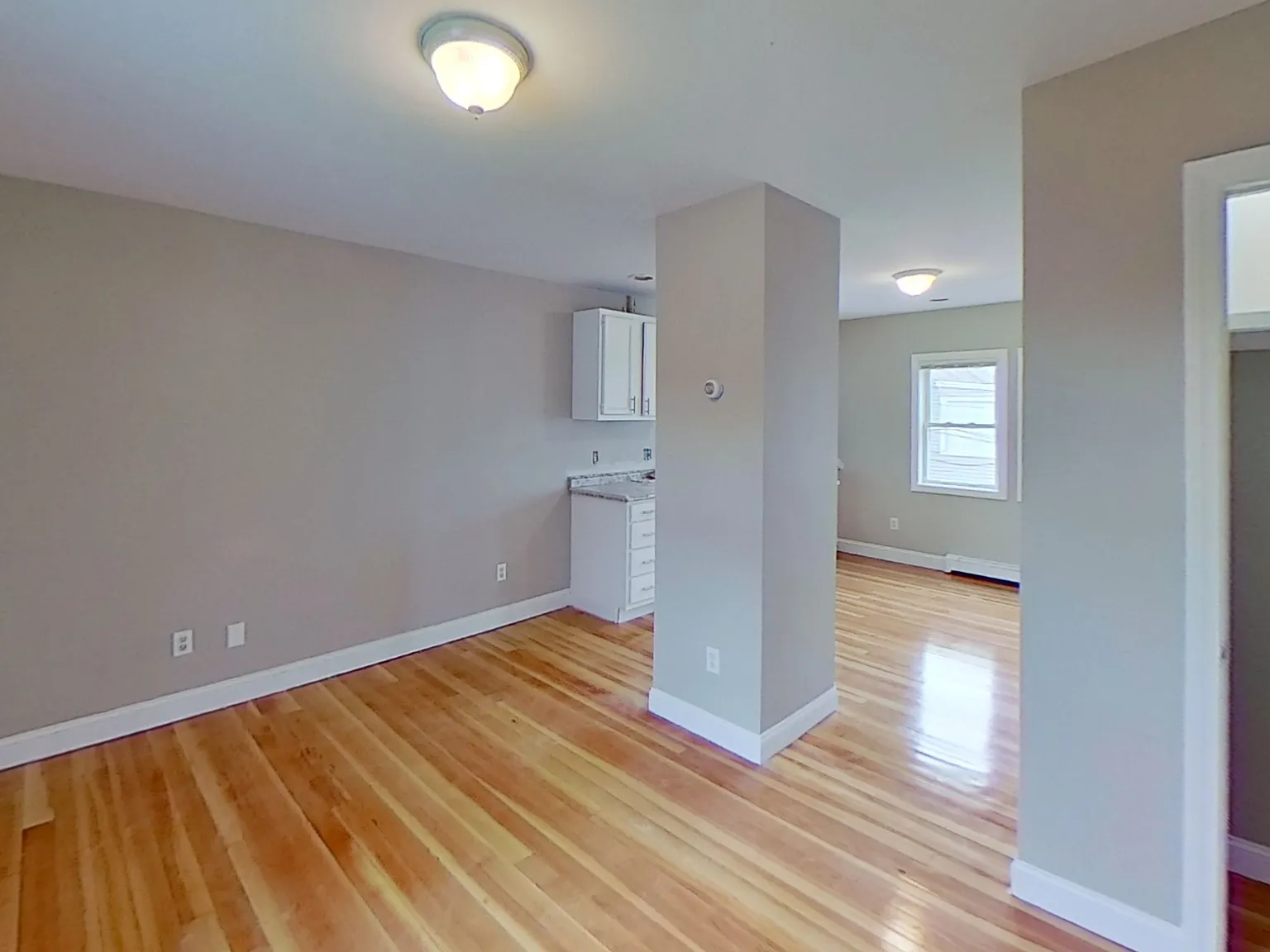 1 bed, $995 — Photo 4